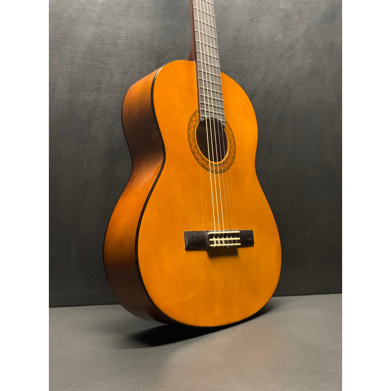 YAMAHA C40 Класична гітара