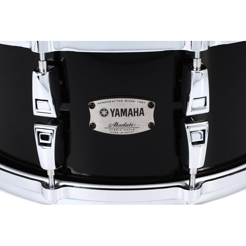 YAMAHA Absolute Hybrid Maple Snare 14" (Solid Black) Малий барабан