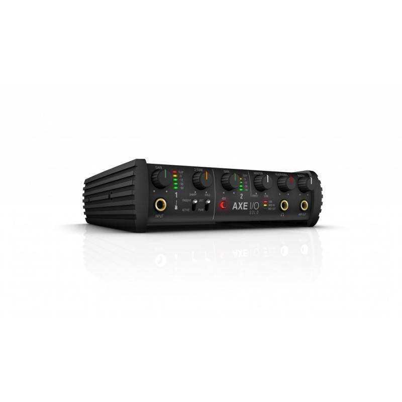 IK MULTIMEDIA AXE I/O Solo + AmpliTube 5 Bundle