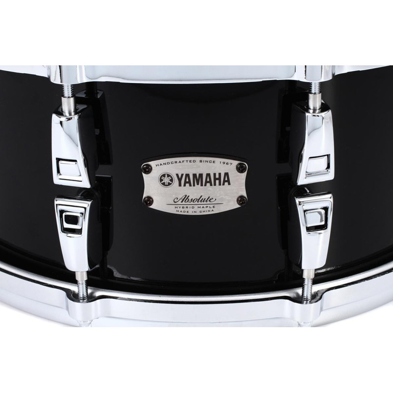 YAMAHA Absolute Hybrid Maple Snare 14" (Solid Black) Малий барабан