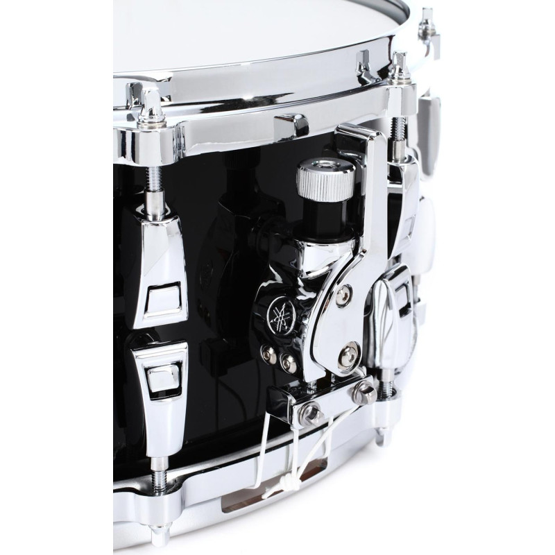 YAMAHA Absolute Hybrid Maple Snare 14" (Solid Black) Малий барабан