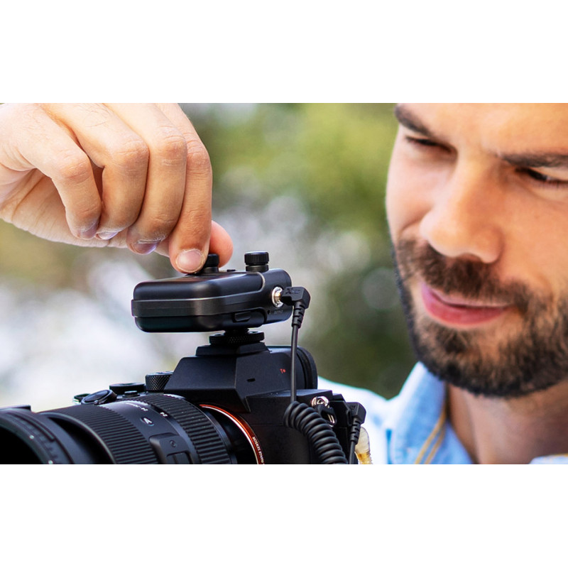 XVIVE U5T2 Wireless Audio for Video System Бездротова система з петличними мікрофонами