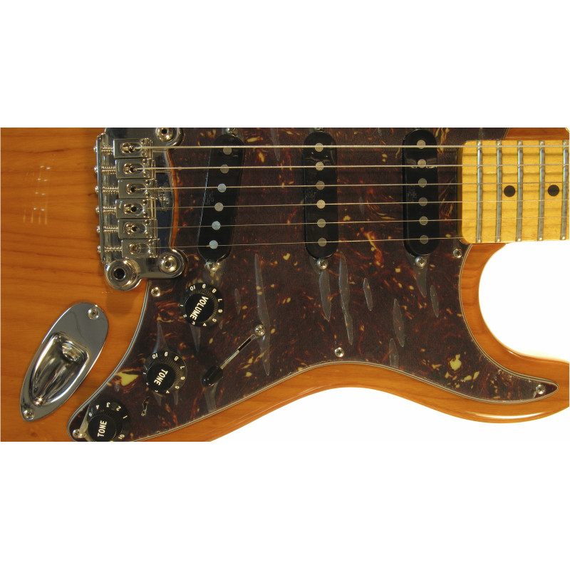 G&L LEGACY (Honey, maple, 3-ply Tortoise Shell). №CLF45546 Электрогитара