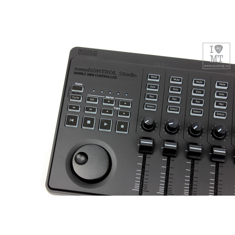 KORG nanoKONTROL Studio MIDI контролер