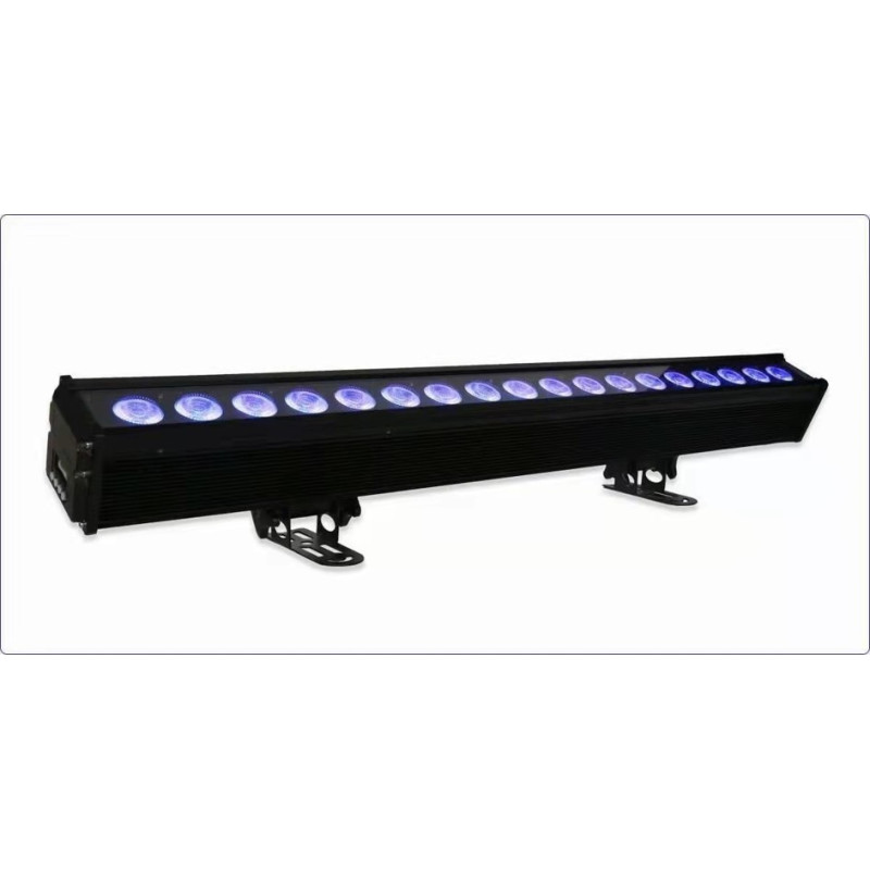 FREE COLOR WASH 1818IP PRO Вулична LED-планка 18×18 Вт RGBWA+UV IP65