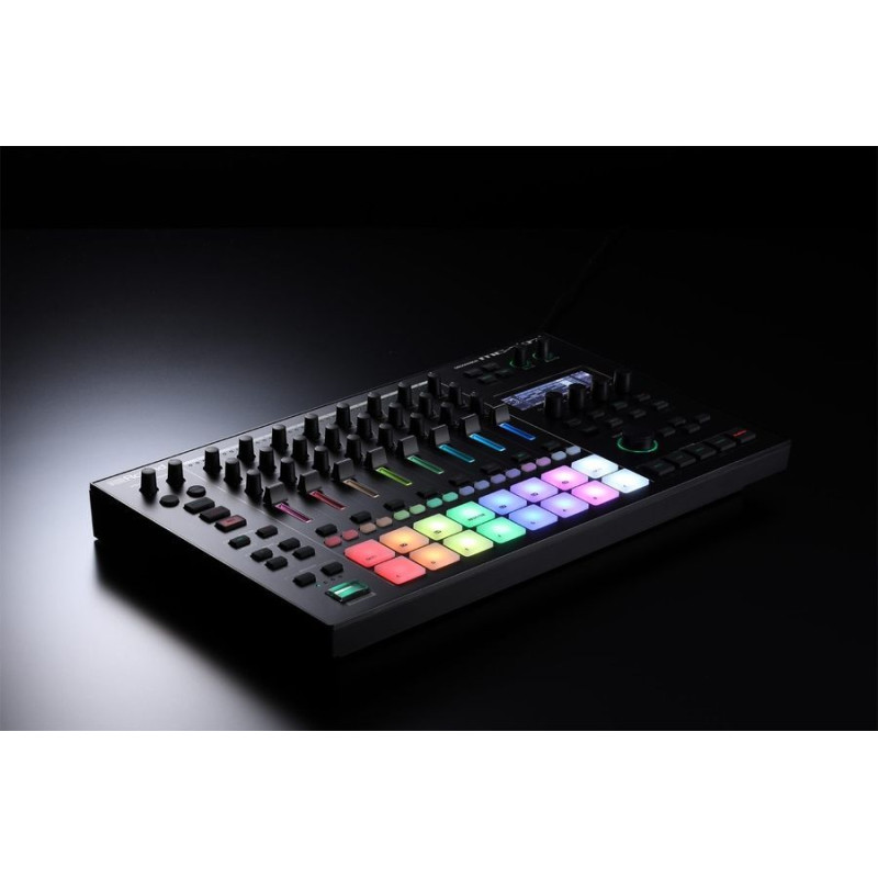 Грувбокс Roland MC707