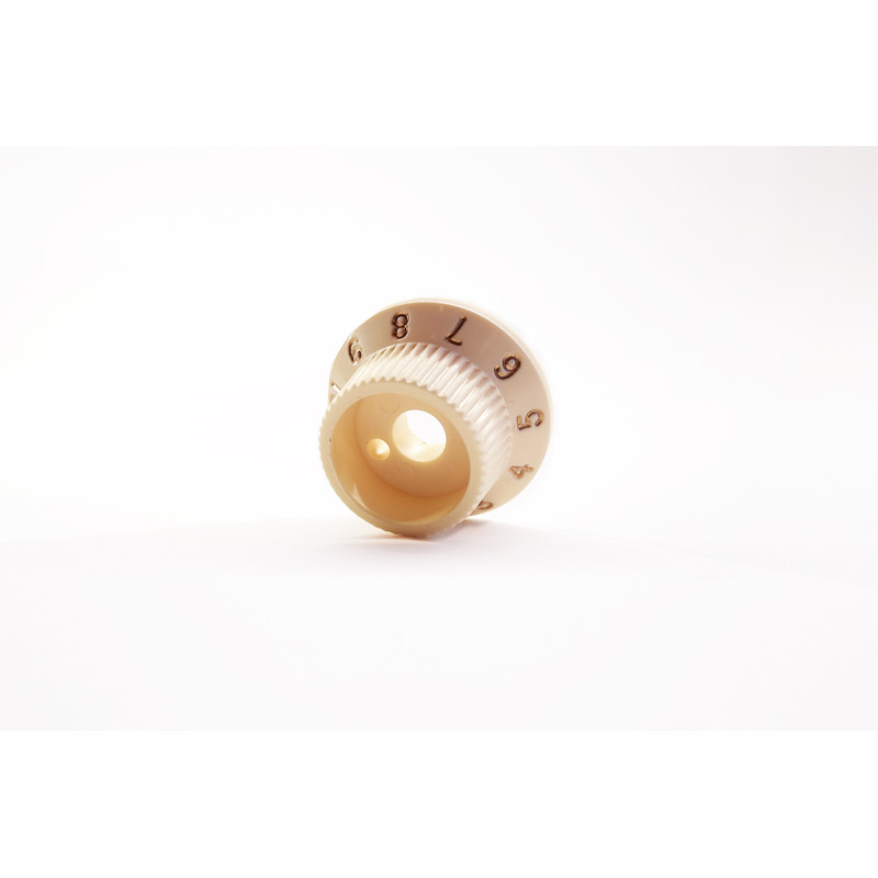 FENDER S-1 SWITCH KNOB FOR STRAT AGED WHITE Ручка потенціометра