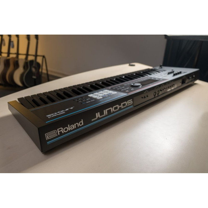 ROLAND JUNO-DS61B