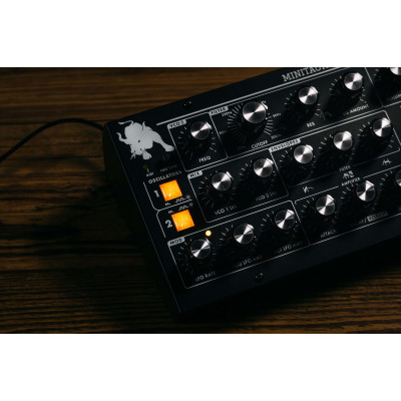 Синтезатор аналоговий MOOG MINITAUR