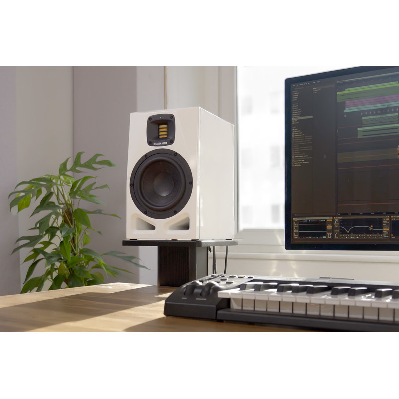 ADAM AUDIO A7V (White) Студийный монитор