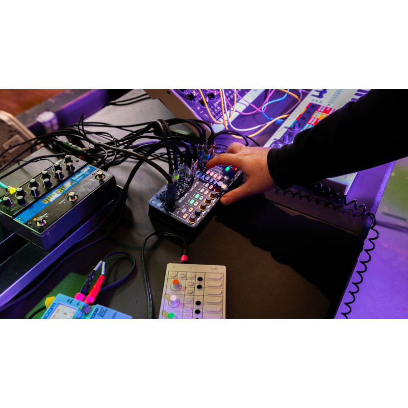 ZOOM LiveTrak L-6