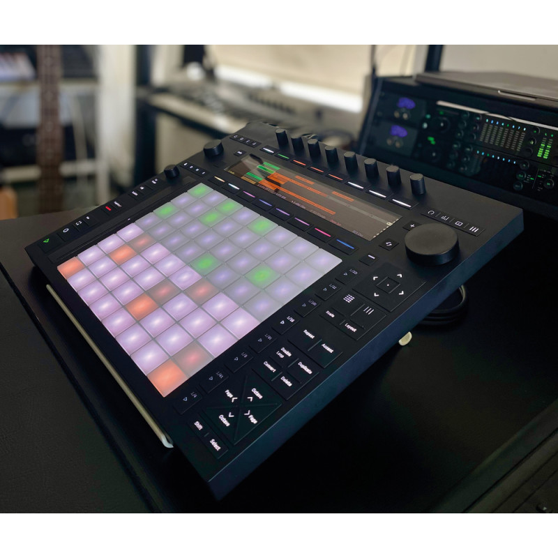 ABLETON Push 3, with processor Suite Bundle DAW контроллер