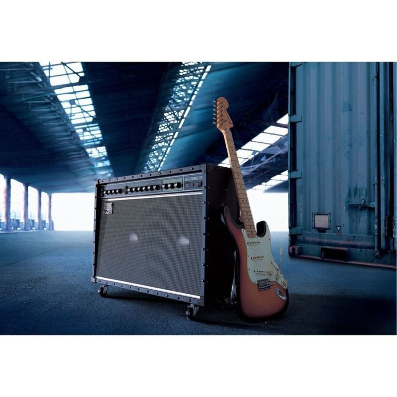 ROLAND JC-120B Комбопідсилювач