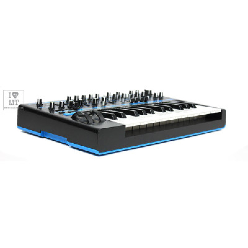 Синтезатор аналоговий NOVATION BASS STATION II