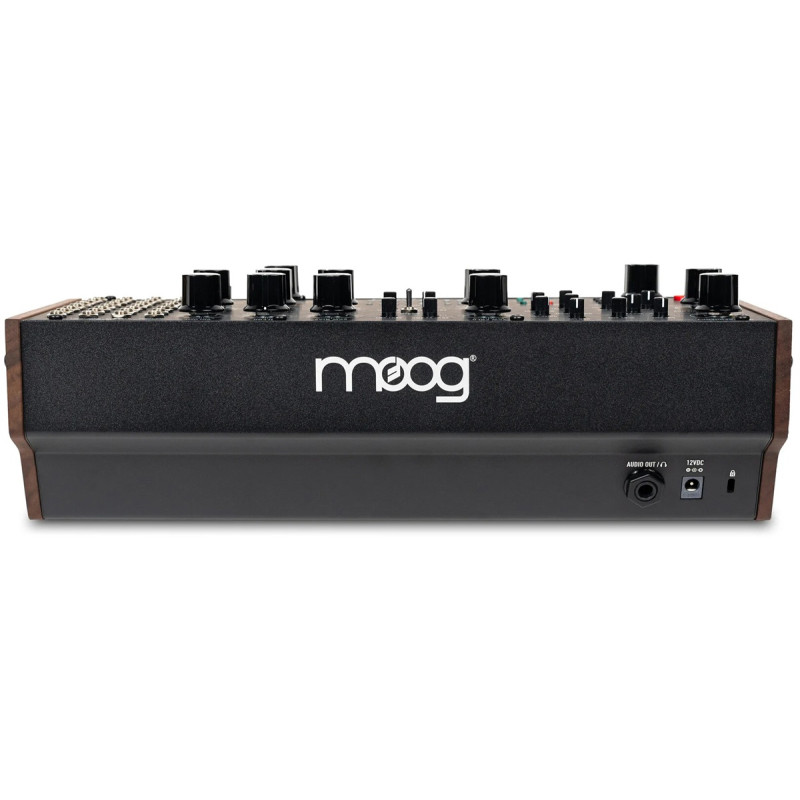 MOOG LABYRINTH Синтезатор