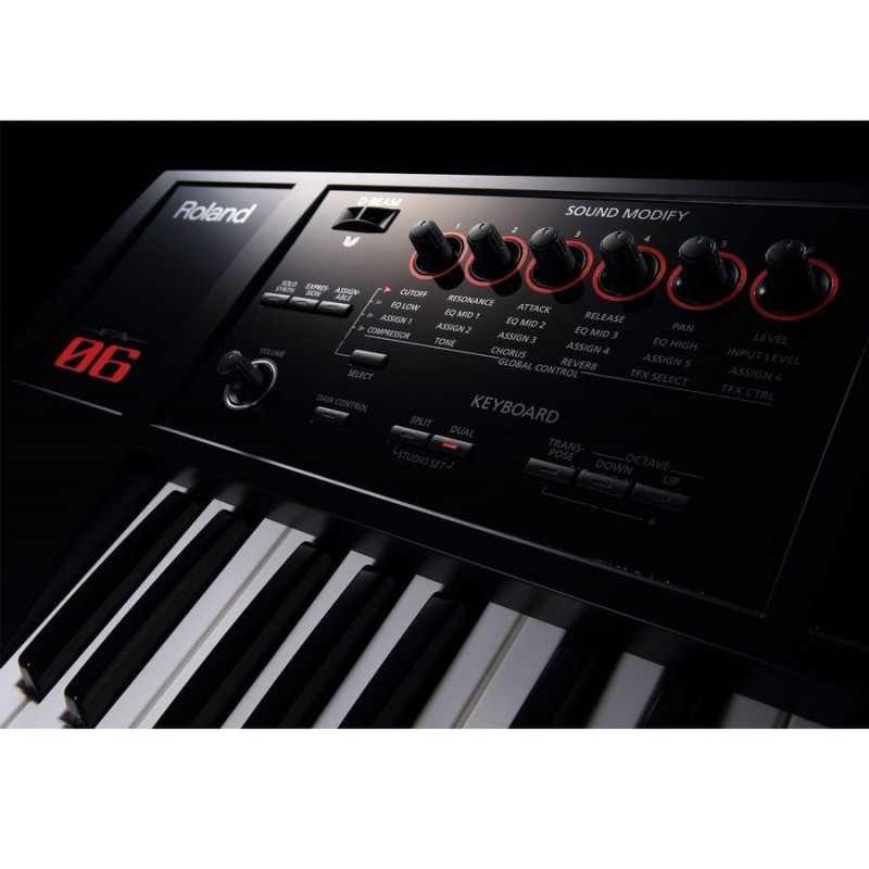 ROLAND FA-06 Робоча станція