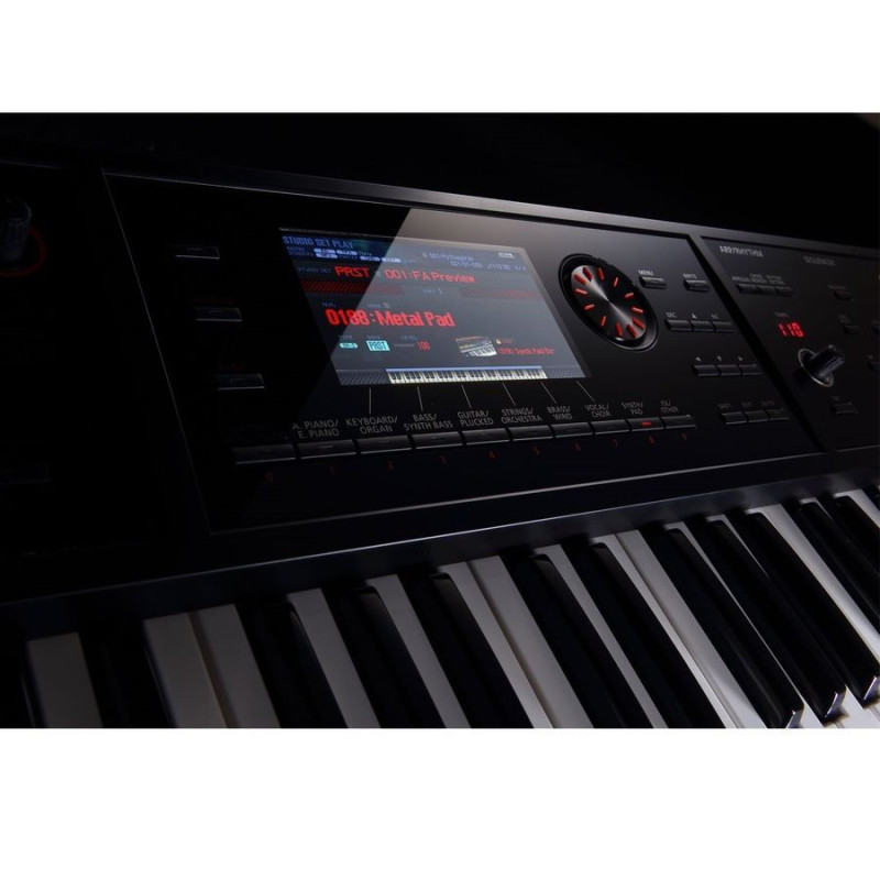 ROLAND FA-06 Робоча станція