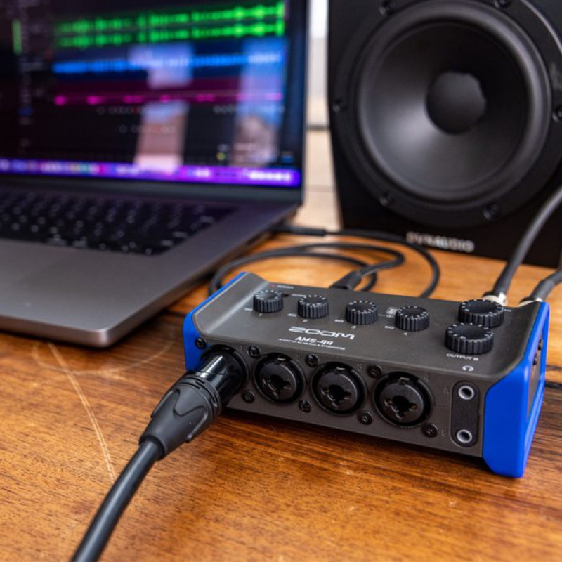 ZOOM AMS-44 USB-аудіоінтерфейс
