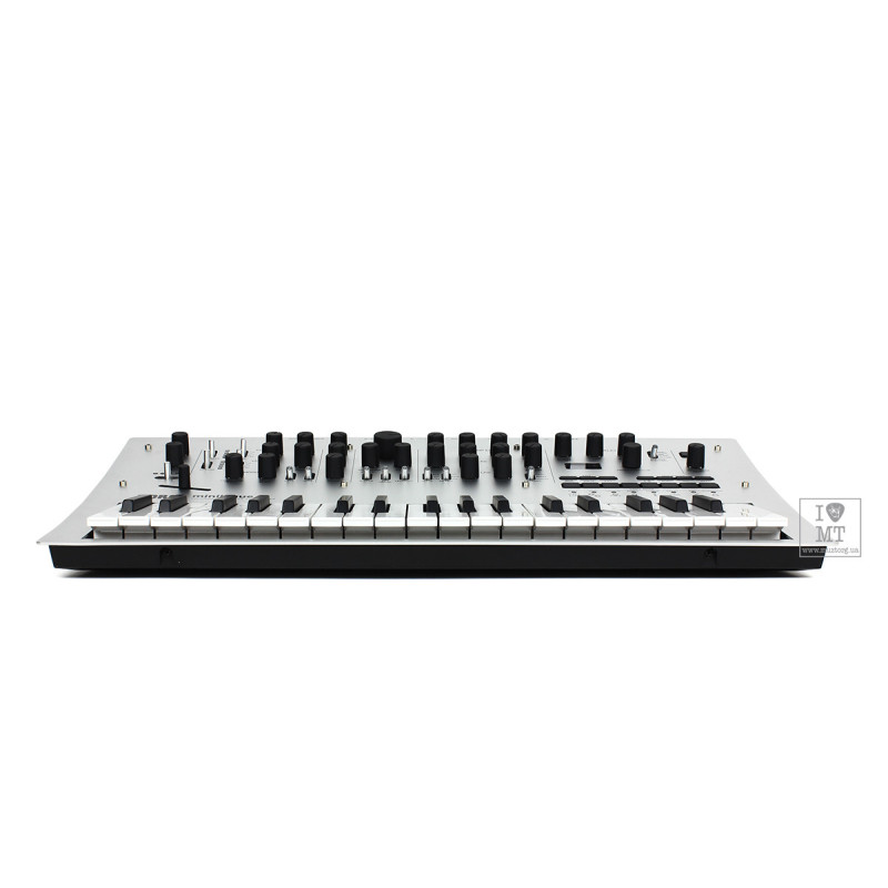 KORG MINILOGUE Синтезатор