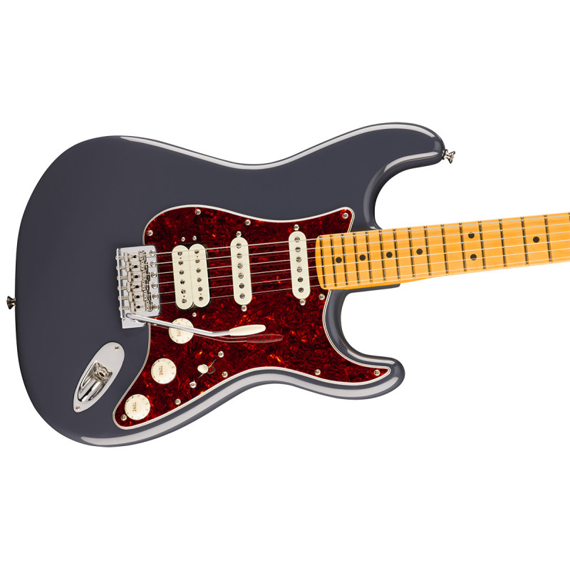 FENDER AMERICAN PROFESSIONAL CLASSIC STRATOCASTER HSS FADED BLACK Электрогитара