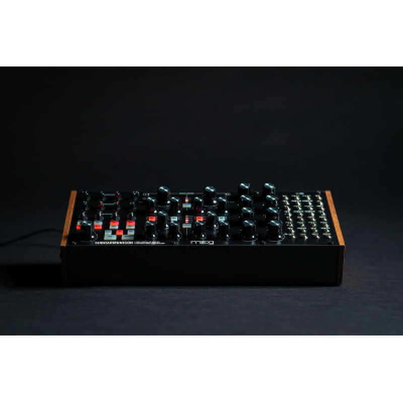 Синтезатор аналоговий MOOG SUBHARMONICON