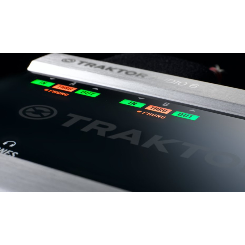 NATIVE INSTRUMENTS Traktor Scratch A6 DJ-контролер