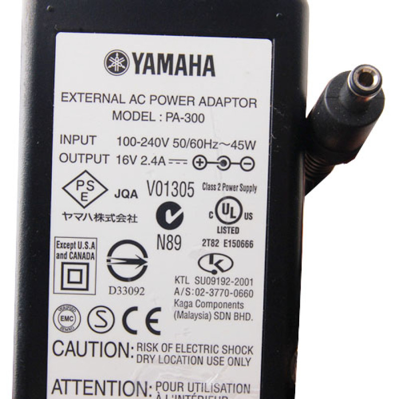 YAMAHA PA-300С Блок живлення для синтезатора