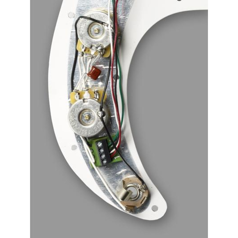 DIMARZIO MODEL P P-BASS REPLACEMENT PICKGUARD