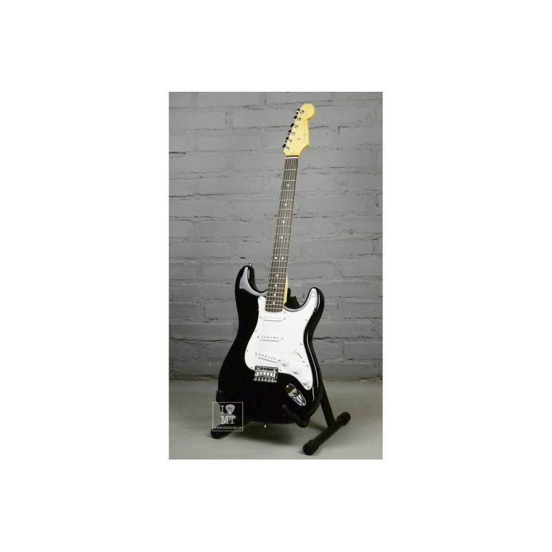 SQUIER by FENDER MM STRAT HT BLACK Электрогитара