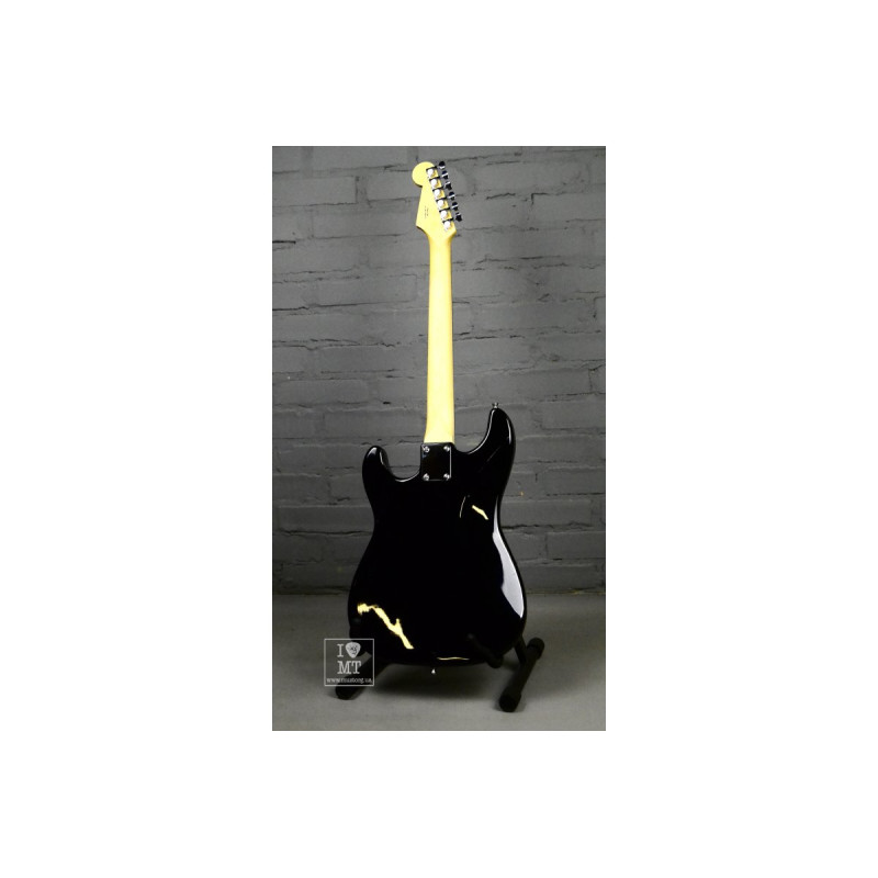 SQUIER by FENDER MM STRAT HT BLACK Электрогитара