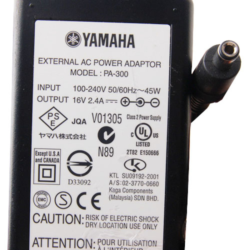 YAMAHA PA-300С Блок живлення для синтезатора